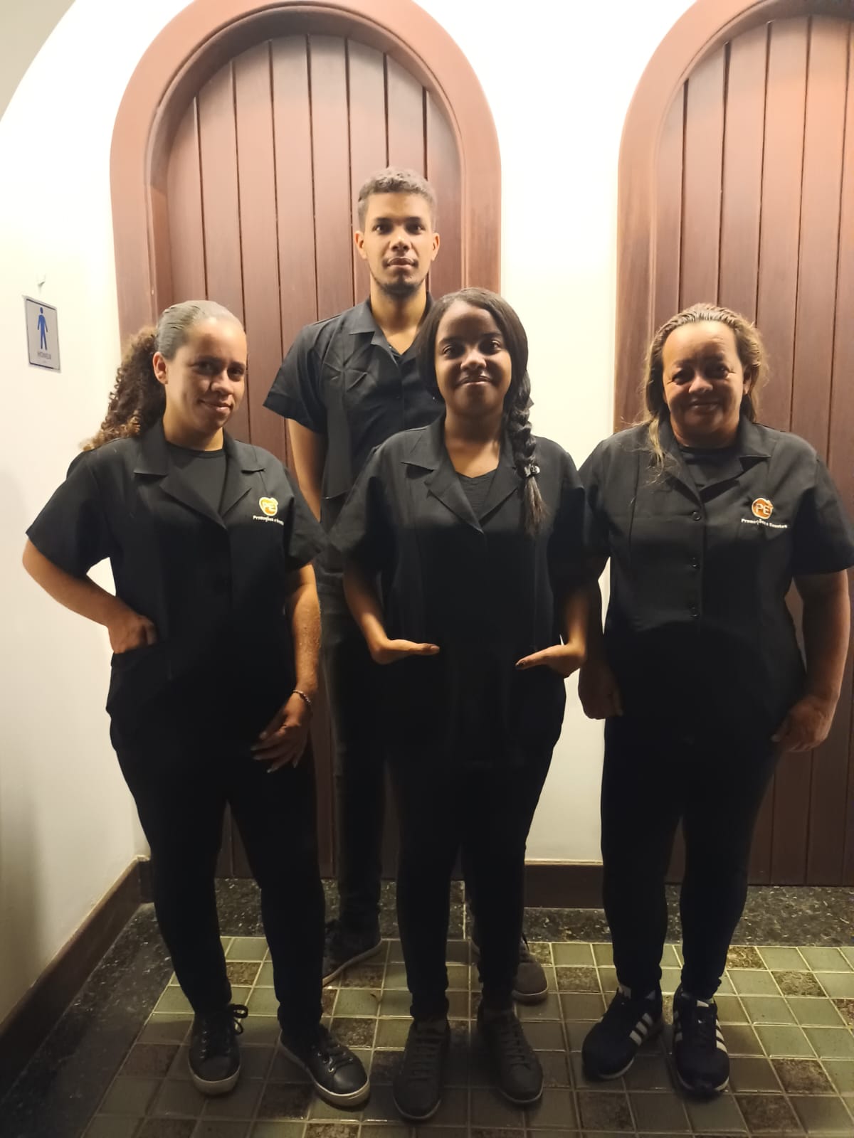 Equipe Limpeza Google.jpg